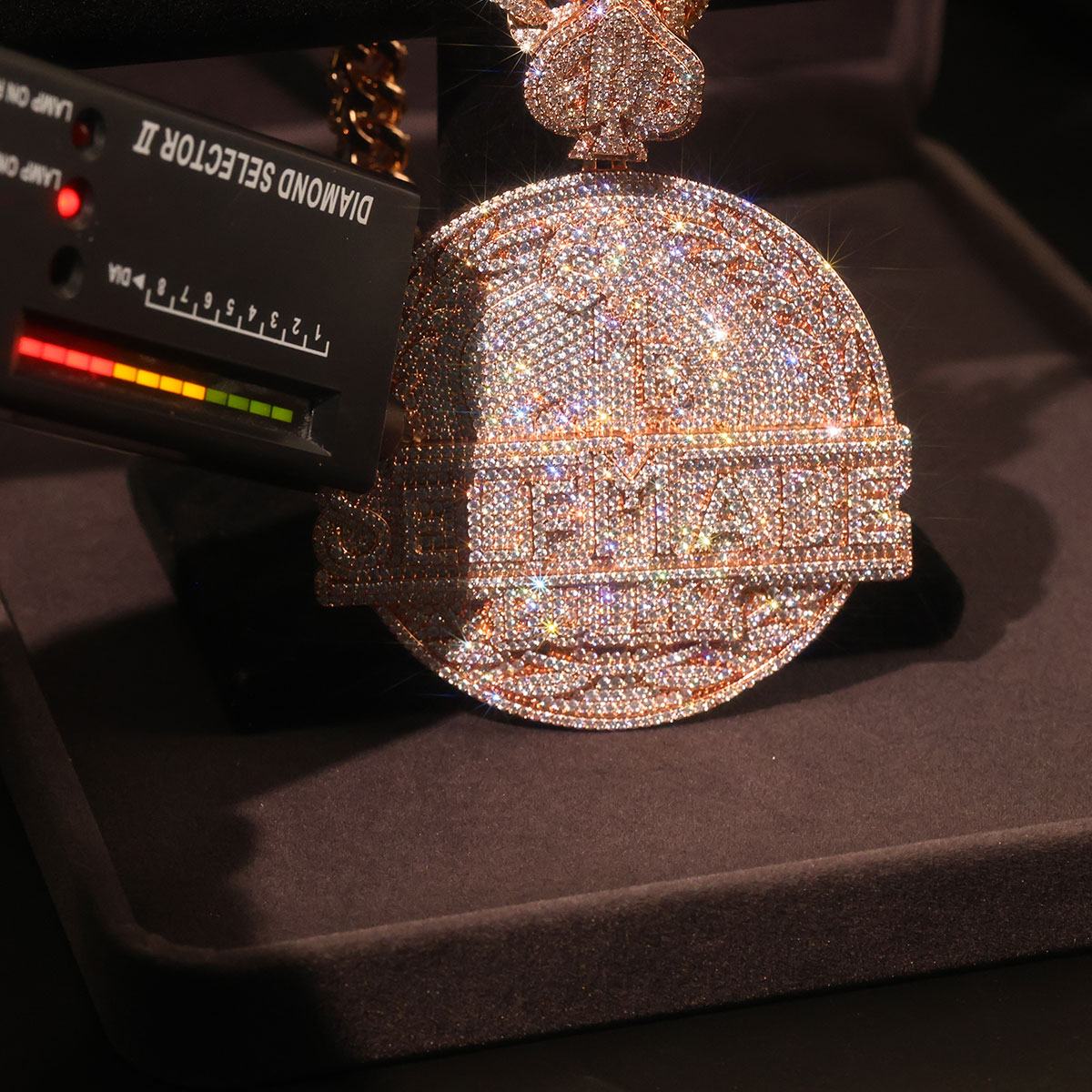 “Self Made” Iced Out hanger va - 3D Printing Jewelry recensie en prijs